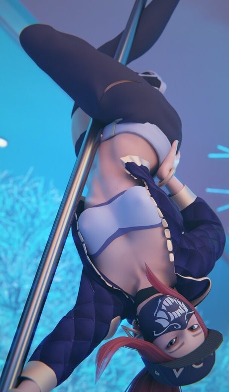 League of Legends naked model img