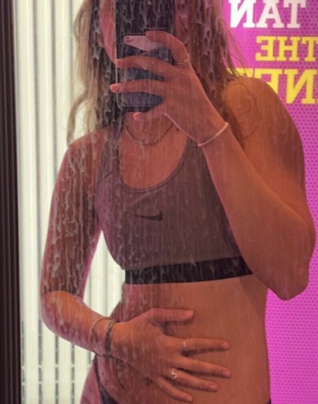 laurenrossi star nudes photo