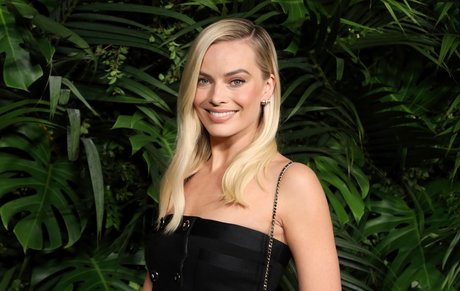 Margot Robbie beautiful pornstar pictures