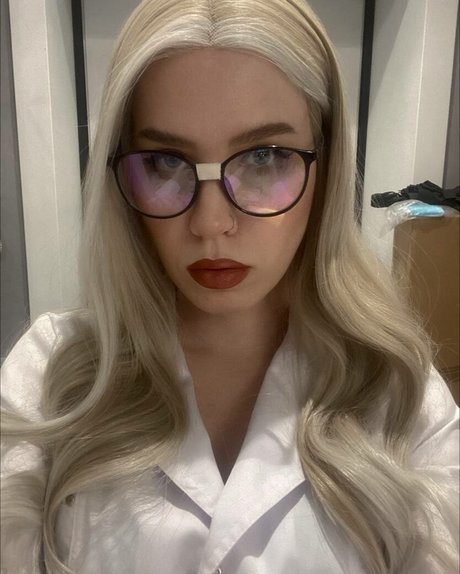 Mood Asmr star hot pic