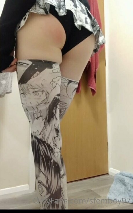 sfemboy97 pretty model photo