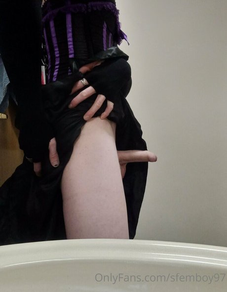 sfemboy97 exclusive model pic