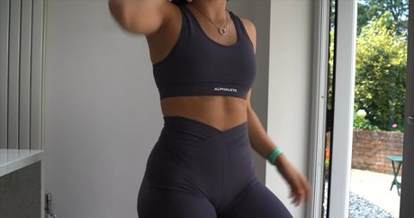 livefitelle free actress archive