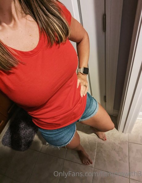 huge fake tits onlyfans exclusive photo