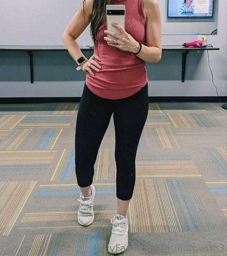 fitmomwith3 art star photo
