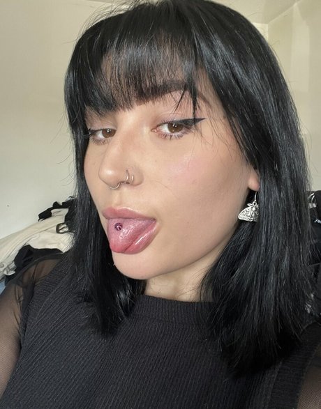 worshiplillie model nudes photos