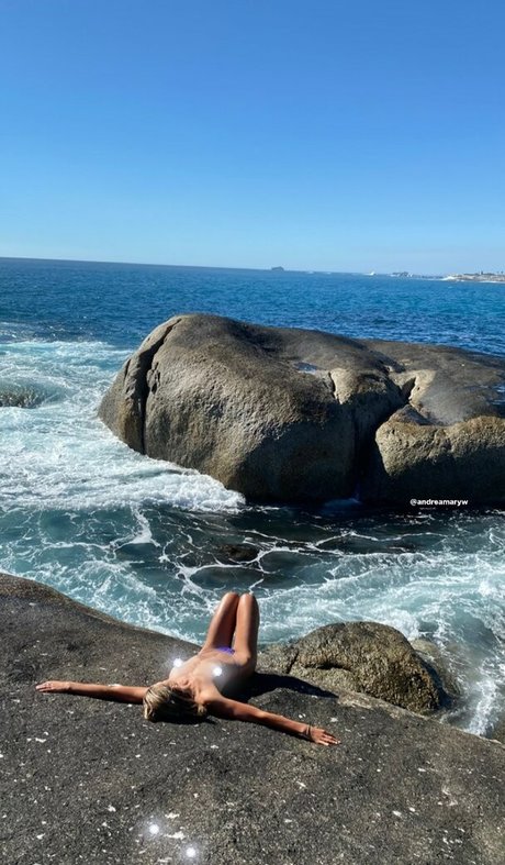 Andrea Wittenberg naked model img