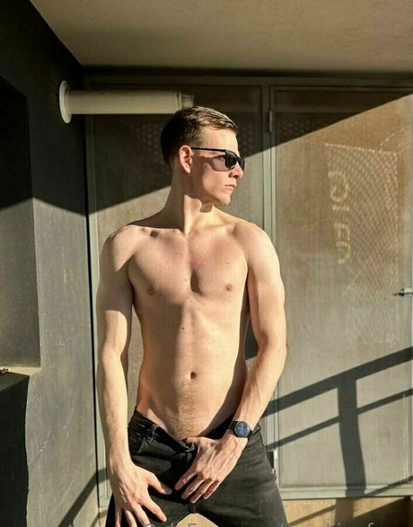 maxkingfree naked actress img