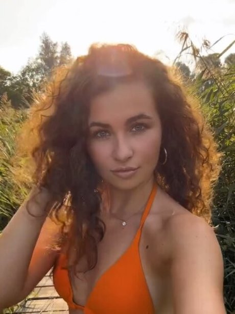 Girls mag art actress pictures