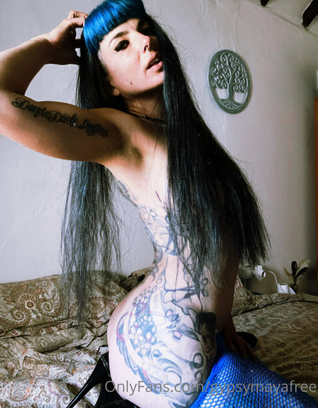 huge fake tits onlyfans nude pics