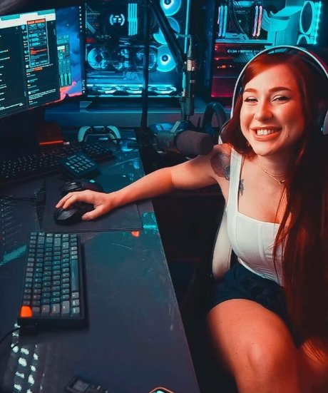 Diana Zambrozuski xxx model img