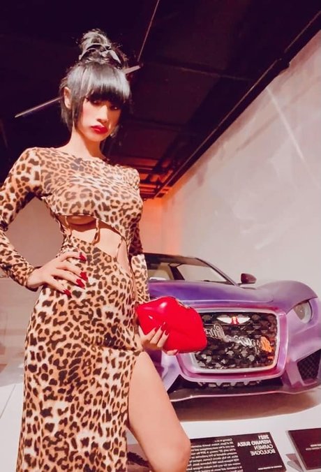 Bai Ling hot model gallery