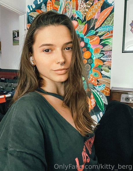 hairy legs onlyfans art naked pictures