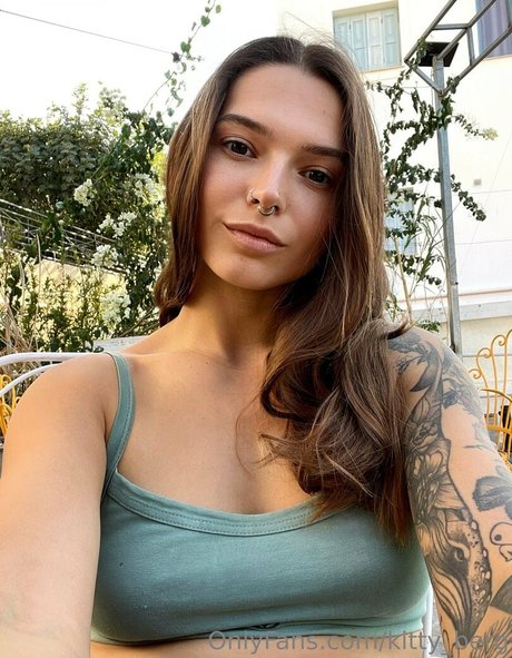 nerdy onlyfans beautiful nude pic