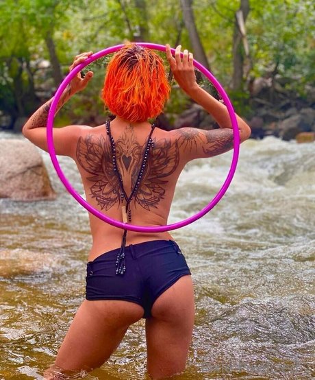 PixiePixelized free actress photo