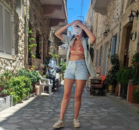 Ashton Matthews pornstar nude images