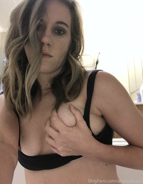 ameliabeaux nudes model pictures