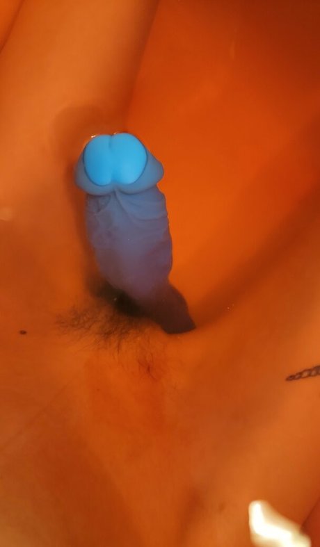 twistedkiki erotic actress photo