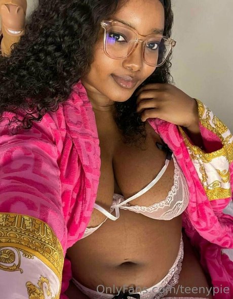 teenypie pornstar erotic images