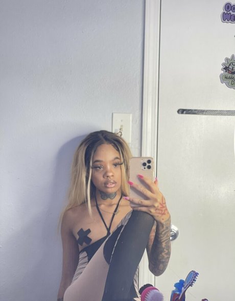 tiffanylannettevip model xxx photos