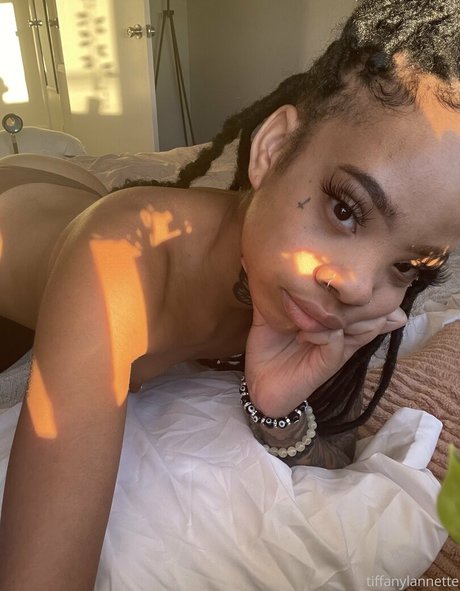 tiffanylannettevip model art gallery