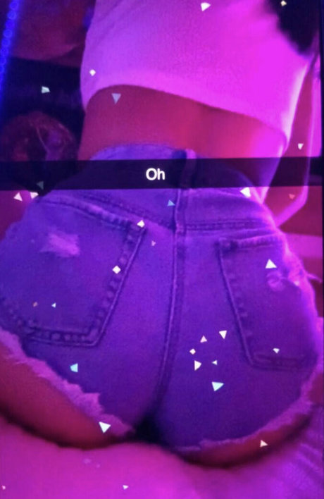 itselessa hd pornstar img