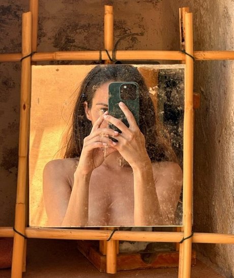 Francesca Pey sexy actress pic