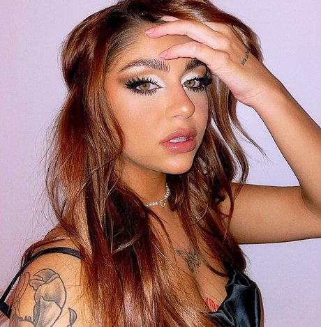 Andrea Russett sex star photos
