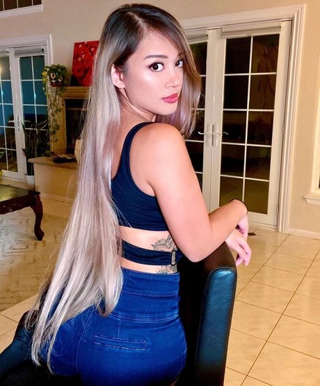 pregnant threesome onlyfans erotic img