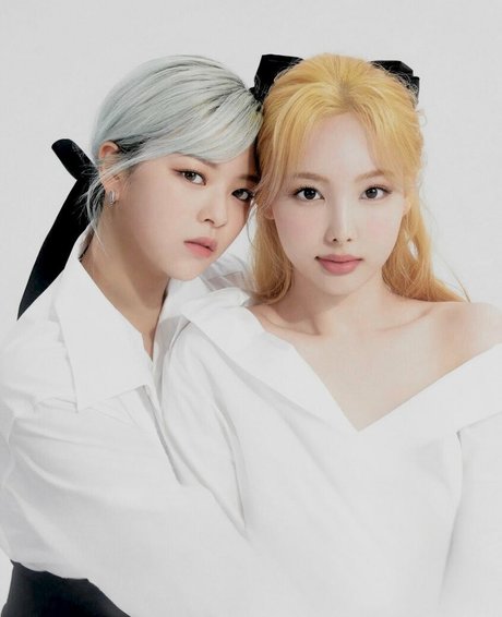 Twice Kpop star naked photo