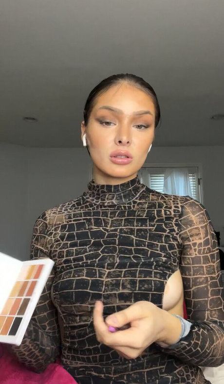 Brighton Sharbino star hot image