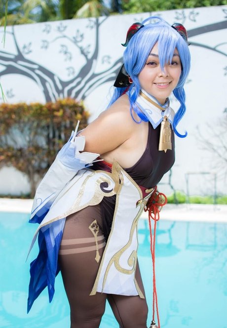 Hitomi Locks star hot images