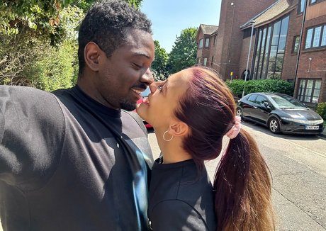 Shannon Moore star top photo