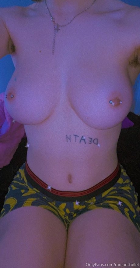 Radianttoilet star pornographic photos