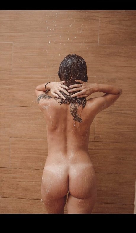 Daniela Stievano art model photos