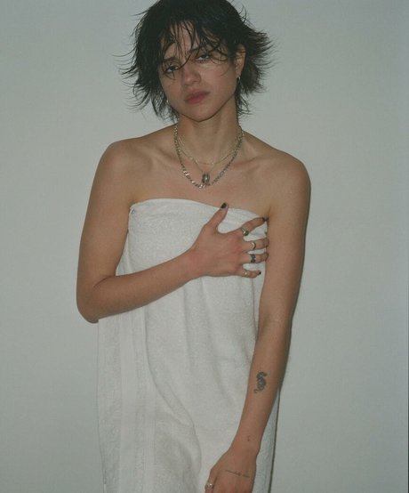 Sasha Calle nude actress gallery