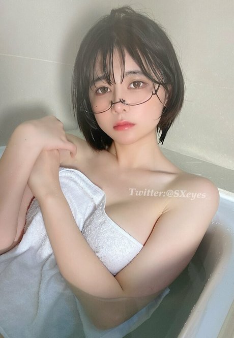 Sxeyes_ star naked image