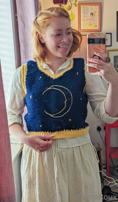 lunaroux model pretty picture