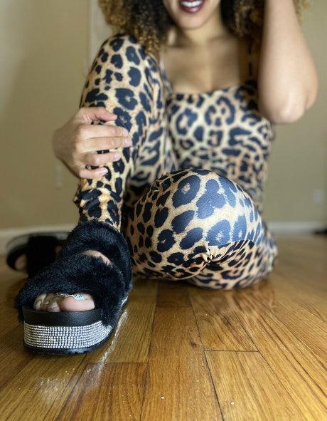 jenniferxsanchez nude model gallery