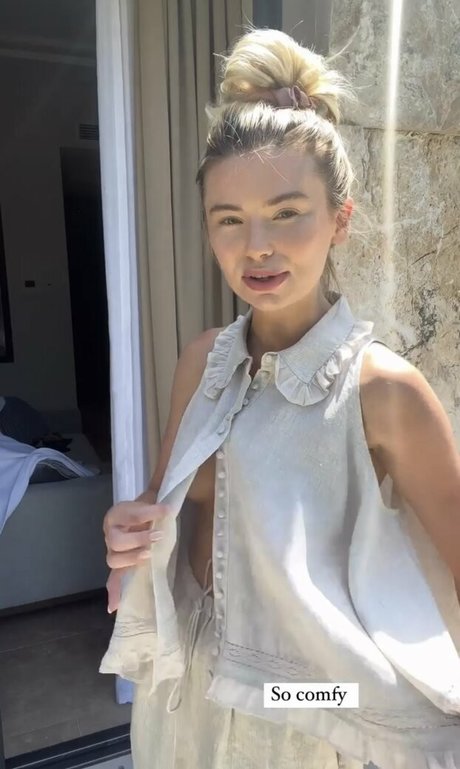 blonde handjob onlyfans beautiful xxx img