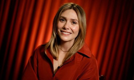 Elizabeth Olsen pornographic actress photo