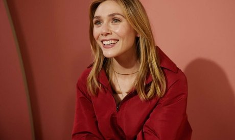 Elizabeth Olsen free model galleries