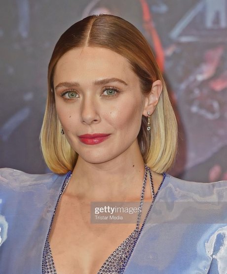 Elizabeth Olsen high quality model picture