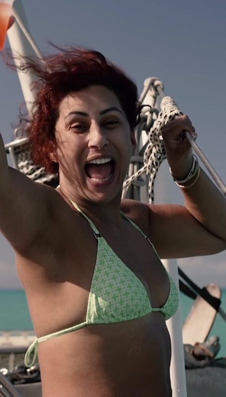 Saira Khan naked star pics