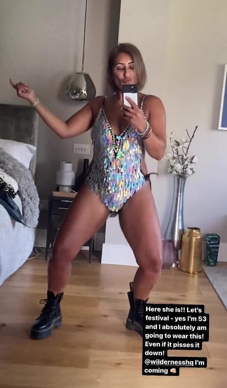 Saira Khan pornstar sex images