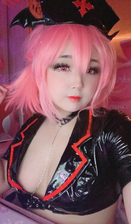 Donutskii nudes model picture