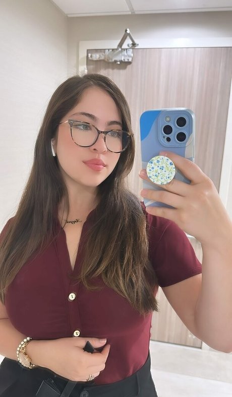 Hilenna pornstar sexy gallery