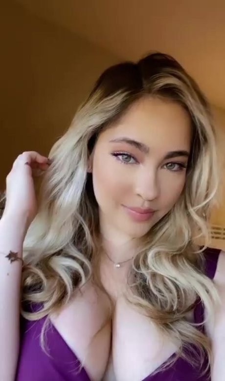 Hilenna pornstar exclusive photos