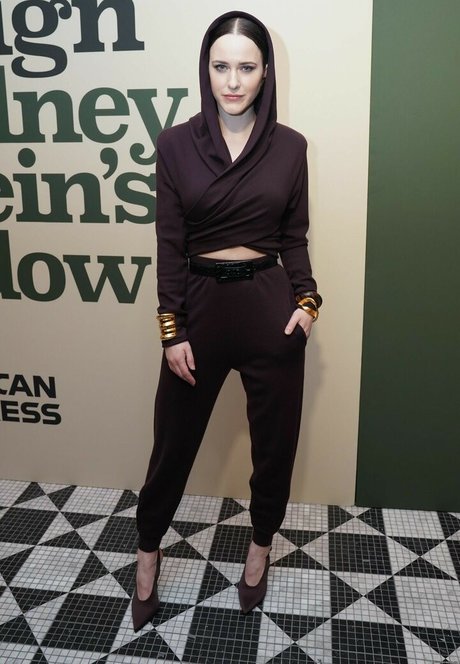 Rachel Brosnahan star porn pics