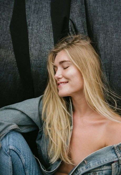 pov asian onlyfans adult photos